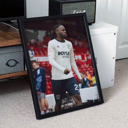 WHUFC Wan-Bissaka Action Shot 25/26
