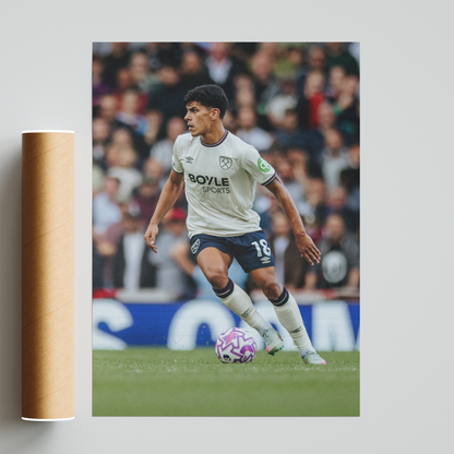 WHUFC Fernandes Action Shot 25/26