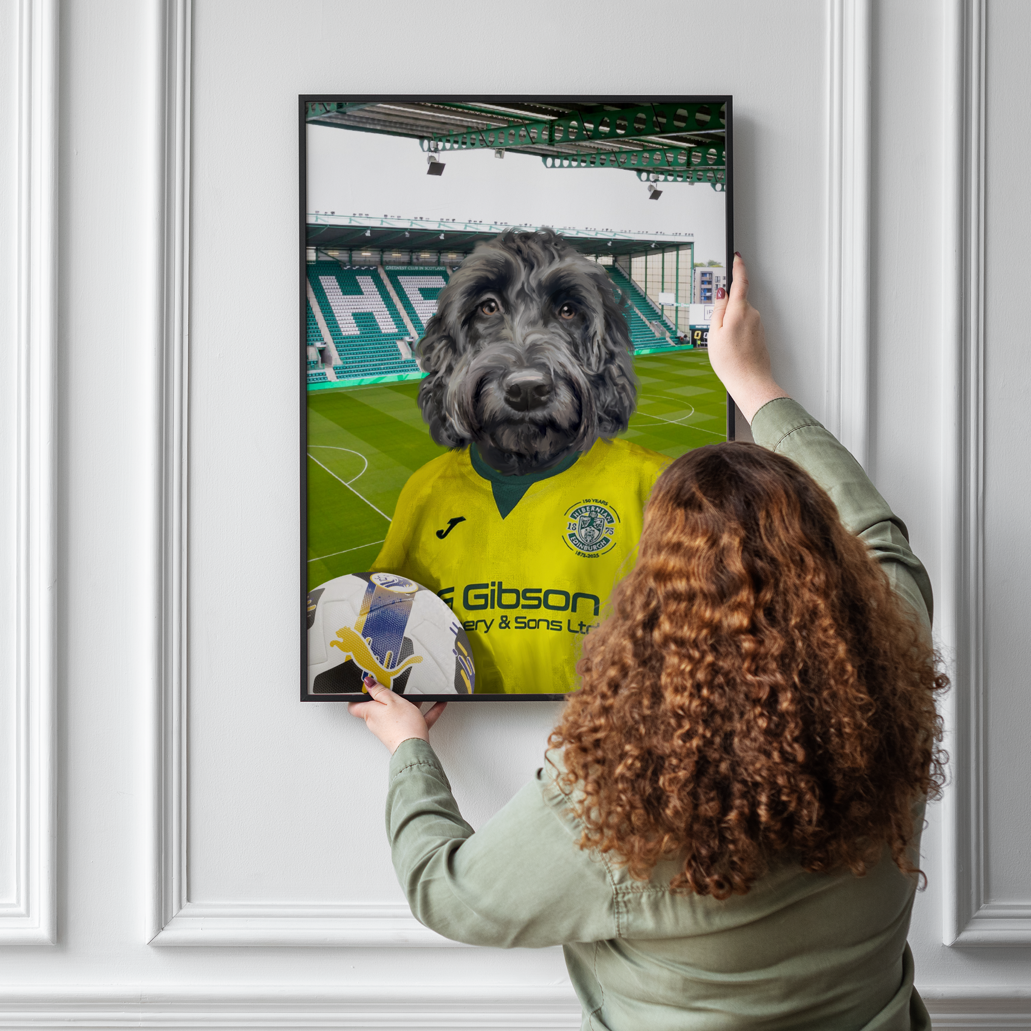Your Pet in a Hibernian 25/26 Away Shirt
